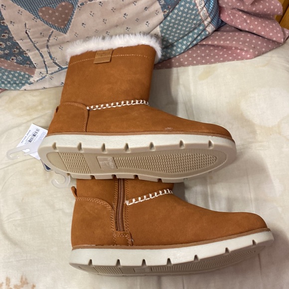 Osh Kosh boots new - Picture 3 of 6